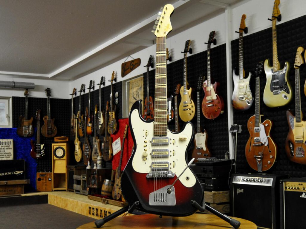 1970 Hofner Model 176